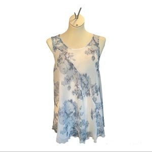 NWT Marilu Italian Blue and White Blouse with White Camisole Floral Pattern M